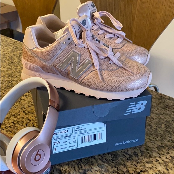 New Balance Shoes - Like  new New Balance ballerina pink 574 size 7.5